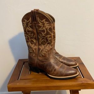 Ariat men’s cowboy boots